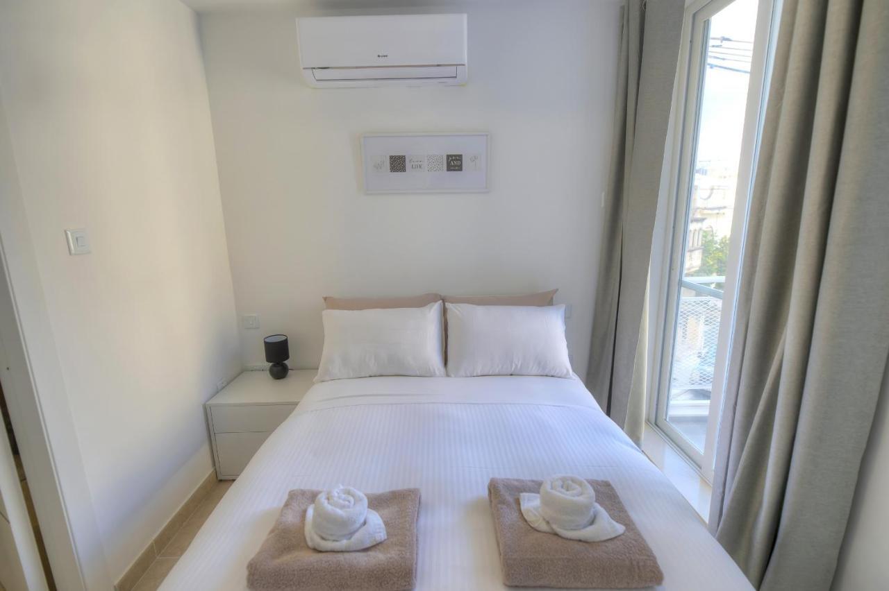 Brand New And Tastefully Furnished 2 Bedroom Apartment Ddif1-2 Gzira Eksteriør bilde